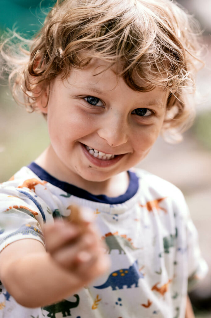 Portraitfoto eines Kindes in der Kindergartenfotografie