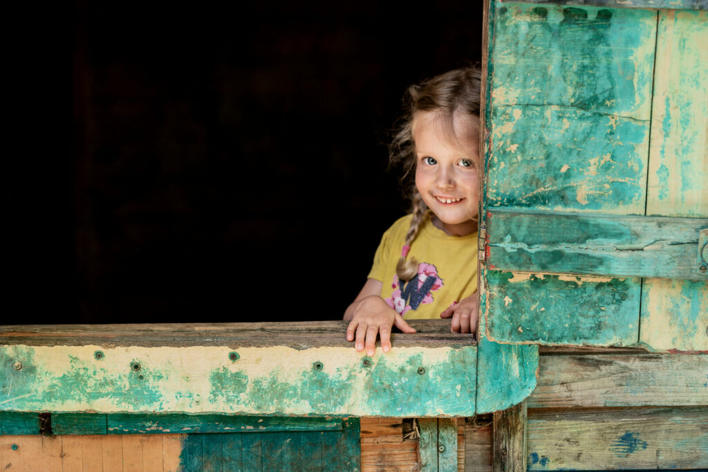 Portraitfoto eines Kindes in der Kindergartenfotografie