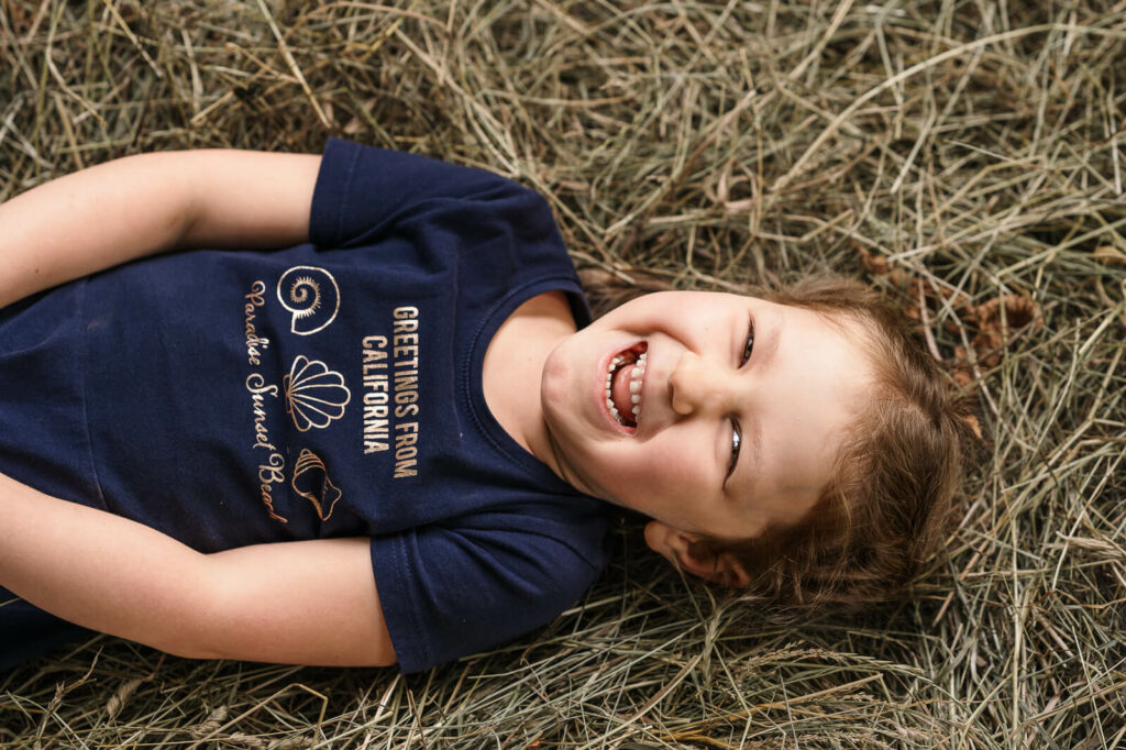 Portraitfoto eines Kindes in der Kindergartenfotografie